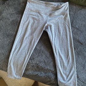 Lululemon light gray crops